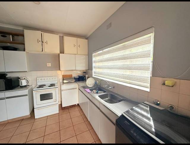 4 BEDROOM HOUSE FOR SALE IN VANDERBIJLPARK CW 3